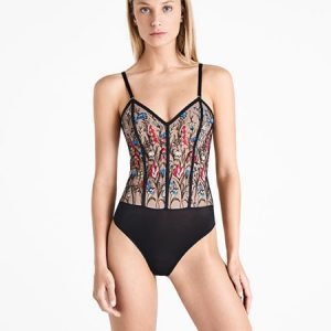 BODY WOLFORD A min